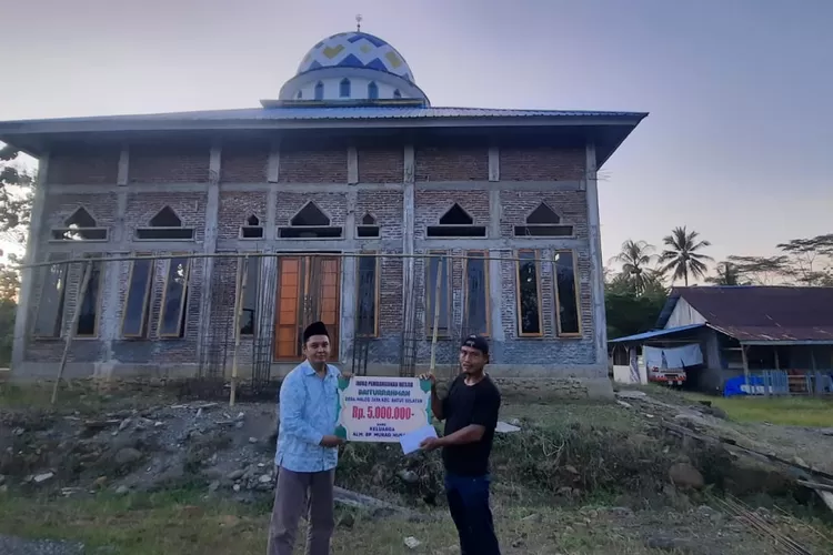 Salurkan Bantuan di Empat Masjid dan Peduli Penyandang Disabilitas, Hasrul: Terimakasih Keluarga Murad